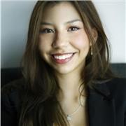 Soy una persona paciente, responsable y con muchas ganas de enseñar. Soy nativa en inglés y español.